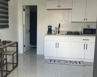 Luxury Stay Near Hard Rock Stadium - Miami - Cocina