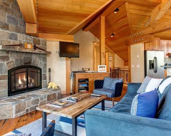 Abode at Skyline | Abode | Mtn. Contemporary Skyline Ranch Home | Outdoor Living + Views - Jackson - Sala de estar