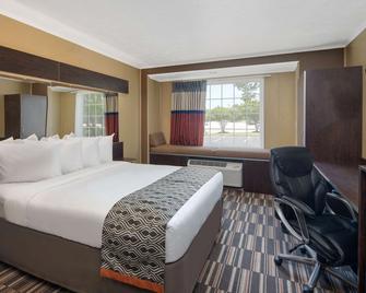 Microtel Inn and Suites by Wyndham Columbia/Fort Jackson N - Columbia - Habitación