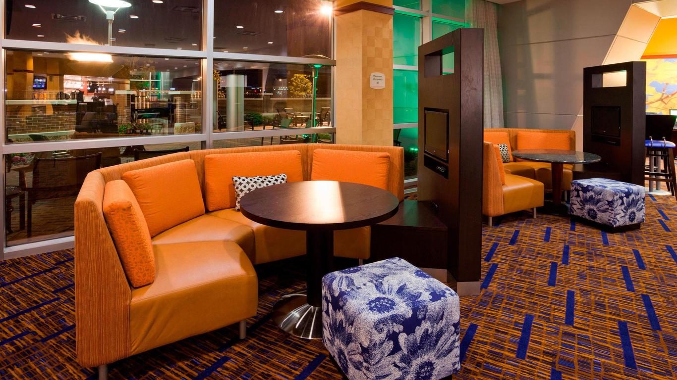 Courtyard by Marriott Minneapolis Maple Grove/Arbor Lakes