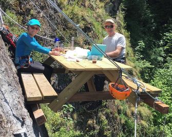 Maison Cosy A Cauterets Avec Vue Sur Les Montagnes Et Jardin - Cauterets