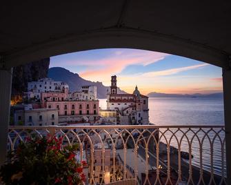 Palazzo Ferraioli Hotel & Wellness Center - Atrani - Балкон