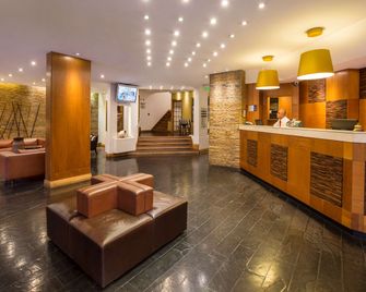 Best Western Marina Del Rey - וינה דל מר - דלפק קבלה