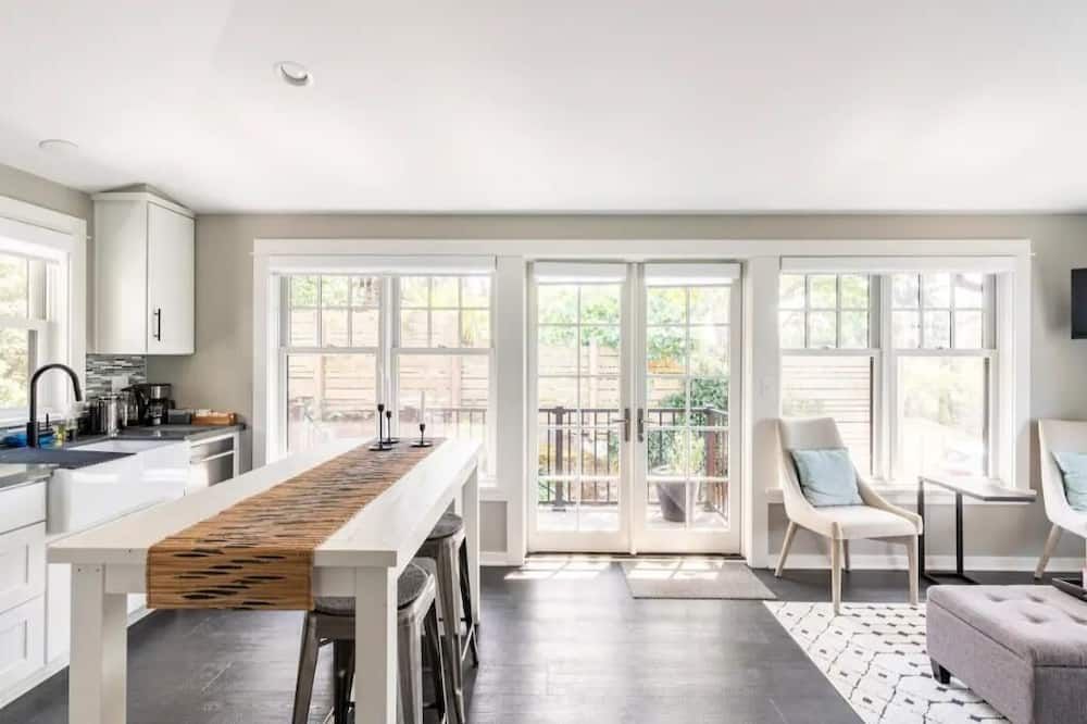 Fremont cottage w/garage, light-filled, walkable - سياتل - مطبخ