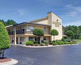 Deluxe Inn - Fayetteville I-95 - Fayetteville - Gebäude