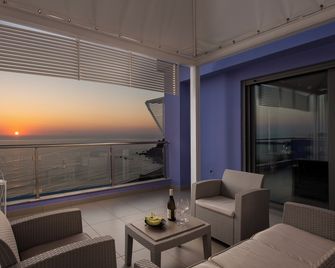 Mare Dei Suites Hotel Ionian Resort - Pyrgos - Balcón