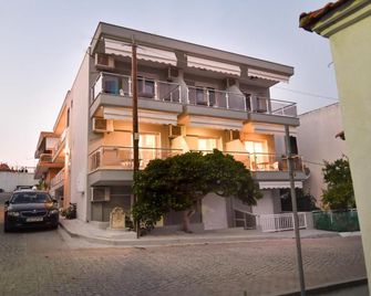 house stelitsa - Sarti - Building