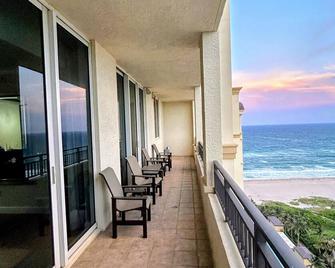 3 bedroom Luxurious Presidential Penthouse ,Ocean View + 5 star Resort Amenities - Palm Beach Shores - Balcony