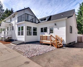 Davis Street Farmhouse - McMinnville - Edificio