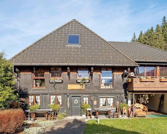 Apartment 'Ferienwohnung Steinhäusle 1' with Mountain View, Shared Terrace and Wi-Fi - Vöhrenbach - Edificio