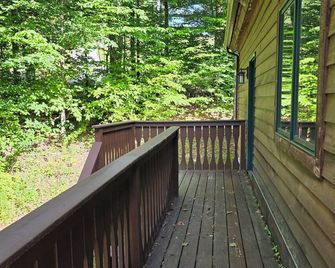 Charming, Timber framed, Mountain Chalet at Cannon Mountain - Whole house AC! - Franconia - Balkon