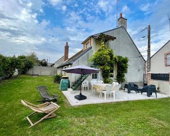 In Sologne, family home with garden near Chambord castle and forests - Bracieux - Патіо