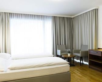Hotel Kapeller - Double room with shower od. Bath / WC - Innsbruck - Dormitor