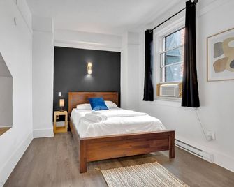 Le Sand & Stone Hotel - Montreal