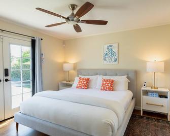 Relax at the 3BR Tranquil Oasis in Palm Springs - Palm Springs - Bedroom