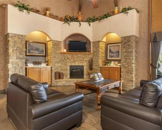 SureStay Plus Hotel by Best Western Poteau - Poteau - Soggiorno