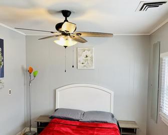 Lovely Beach Home - 3 Min Walk to Beach & Bay - Fully Renovated - Seaside Park - Bedroom