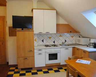 Gästehaus Pension Lang - Hofkirchen im Mühlkreis - Kitchen