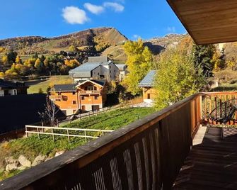 Residence Les Prés Hauts - Chalet adjoining 8 people in the center station - Saint-Jean-d'Arves - Balcon