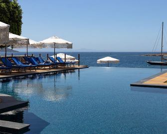 Mett Hotel & Beach Resort Bodrum - Bodrum - Pool