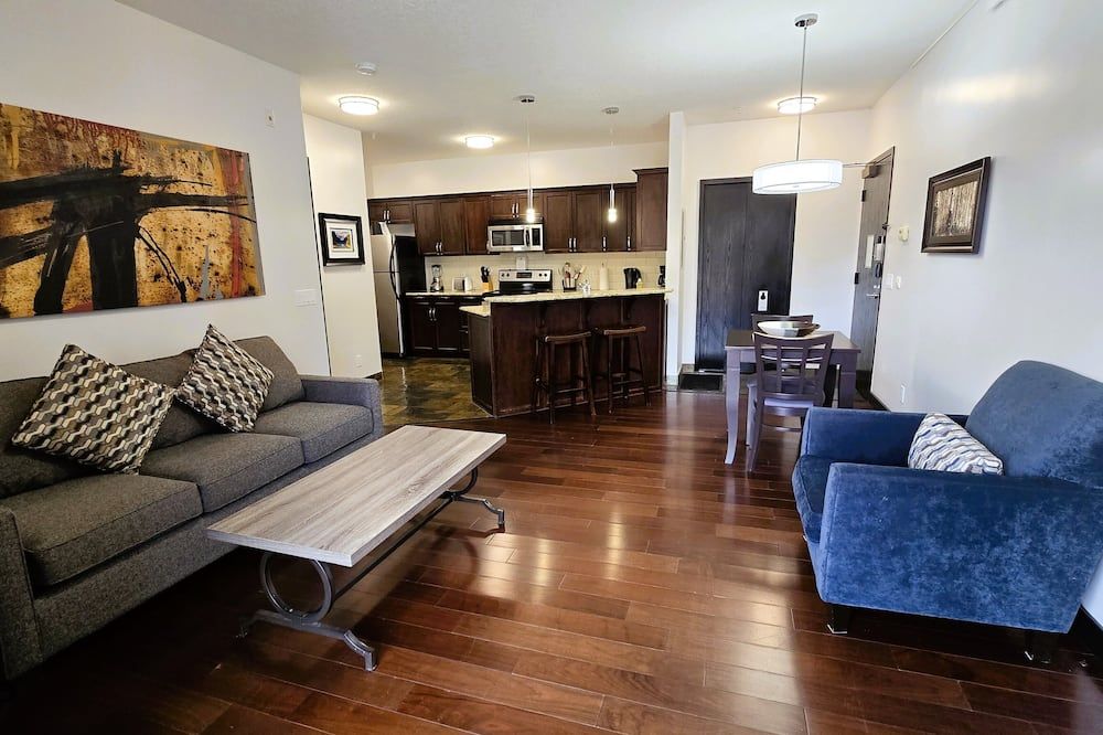 بارادايس ريزورت كلوب آند سبا - كانمور - غرفة معيشة