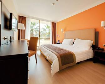 نيالا سويت هوتل سانريمو - San Remo - غرفة نوم