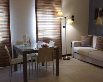 Vescovo Rosso - Cosenza - Dining room