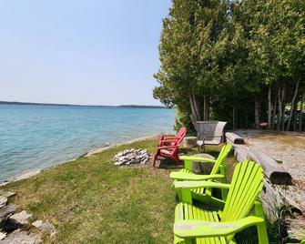 Blue Moon Cottage - Wiarton - Beach