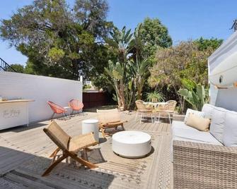 Minty Surf House Walkable Outdoor Patio Paradise - San Diego - Patio