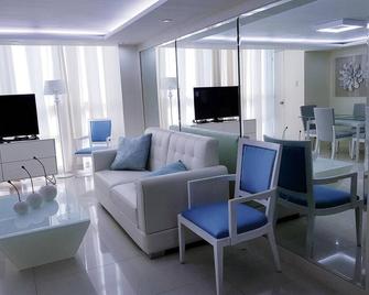Escario Central Hotel - סבו סיטי - סלון