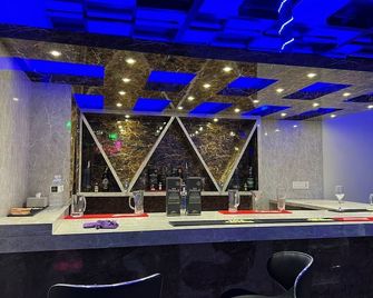 Dream View Hotel - Jogīkuti - Bar