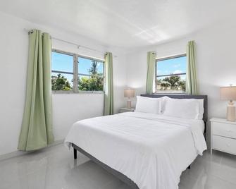Best location in Cape Coral! - Cape Coral - Bedroom