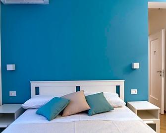 Il vicolo di Clara B&B - Diamante - Camera da letto