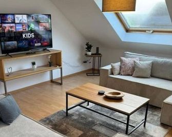 Rothenstadt Dg-wohnung Gemütlich & Modern - Weiden in der Oberpfalz - Living room