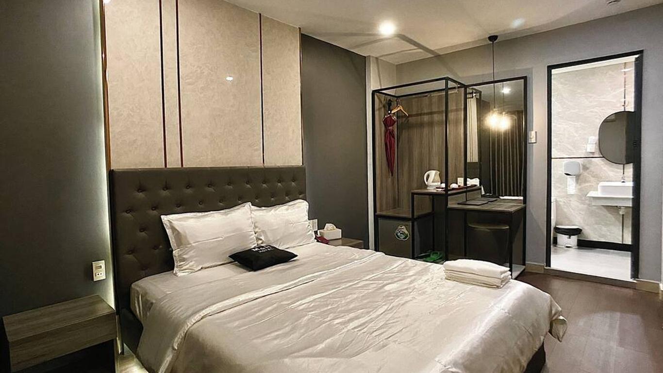 إم آند إتش هوتل