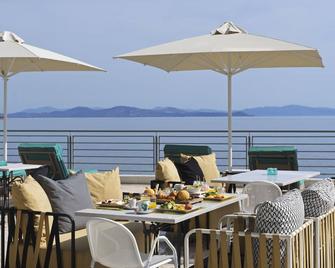 Nlh Mati Seafront - Neighborhood Lifestyle Hotels - Маті - Балкон