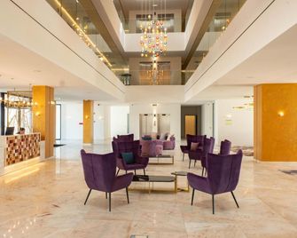 Sines Sea View Business & Leisure Hotel - Sines - Lobby