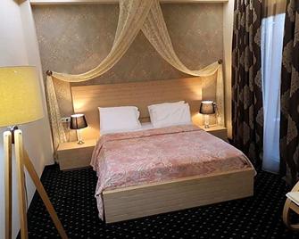 Aeolic Star Hotel - Kalabaka - Phòng ngủ