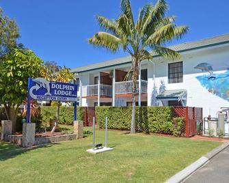 Spa Suites - 1 night - Albany - Building