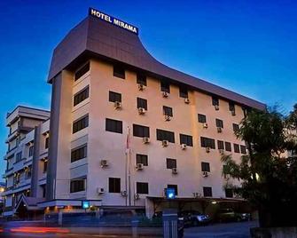 Hotel Mirama - Balikpapan - Building