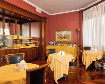 Hotel Maxim - Peschiera Borromeo - Ресторан