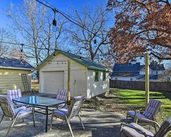 Family-Friendly Des Moines Retreat w/ Patio! - Des Moines