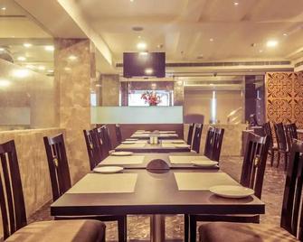 OYO 8770 Hotel Ramachandra Ridge - Visakhapatnam - Restoran