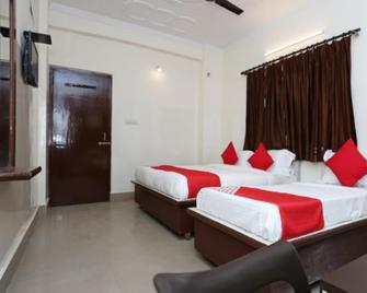 Goroomgo Shiva Inn Haridwar - Haridwar - Habitación