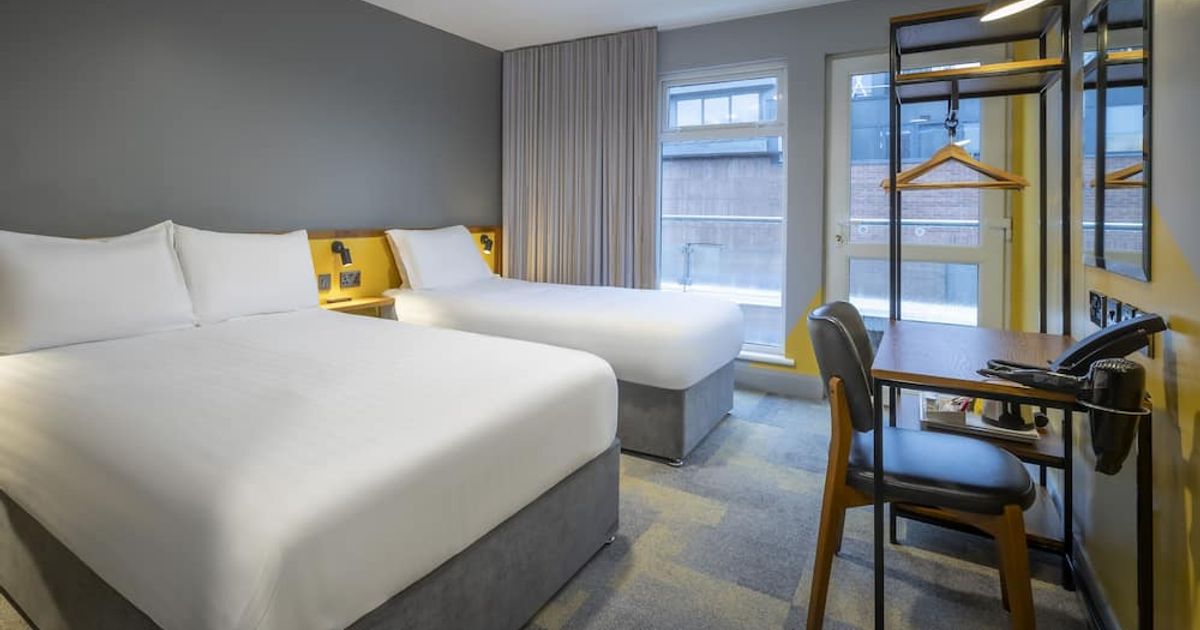 Fitzsimons Hotel Temple Bar, Dublin | HotelsCombined