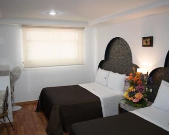 Hotel Santiago - Puebla City - Bedroom