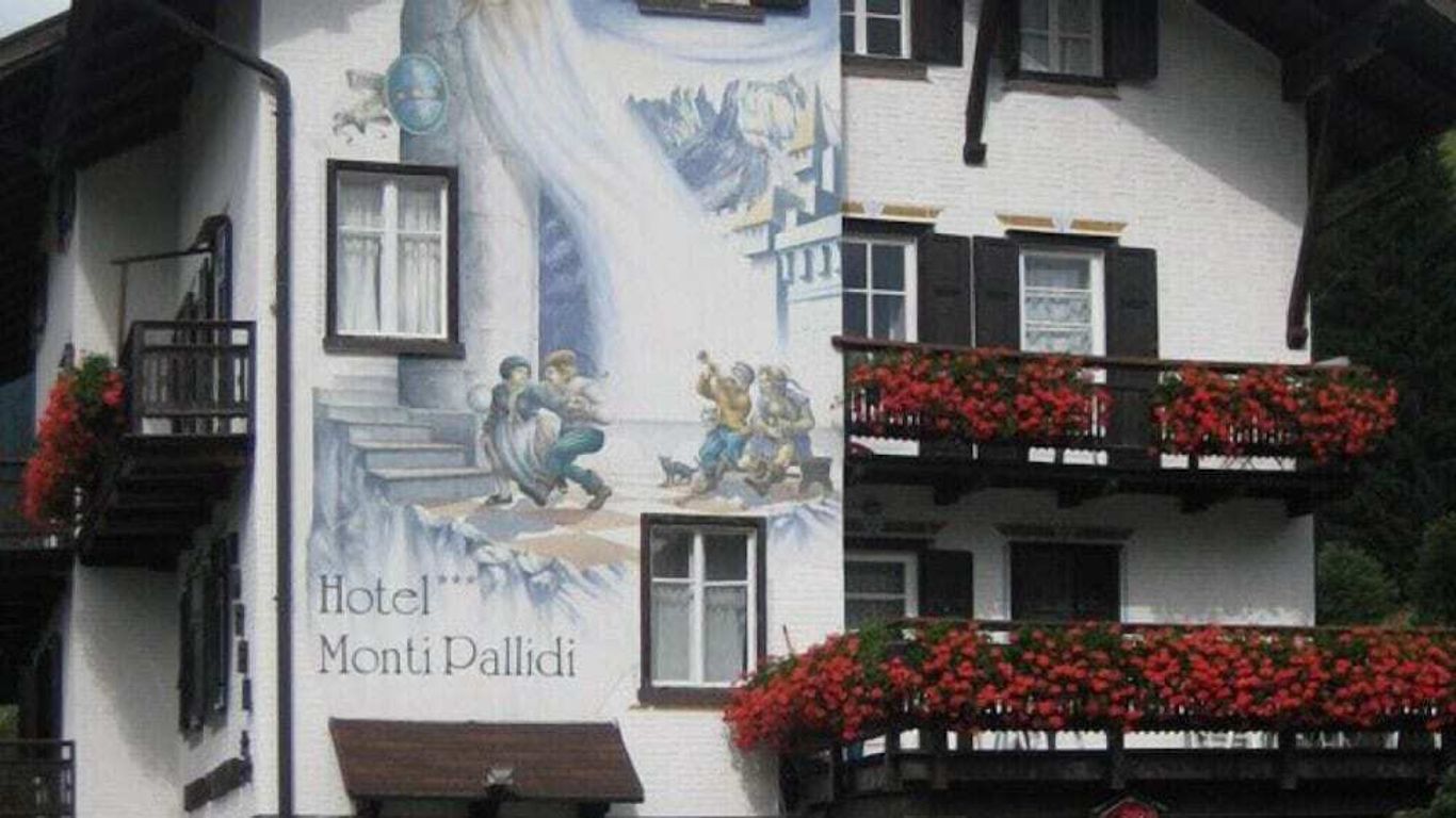 Hotel Monti Pallidi