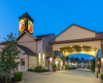 Super 8 by Wyndham Fairfield Tx - Fairfield - Building