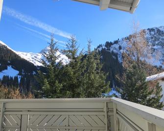Pension Churlis - Lech am Arlberg - Balcony