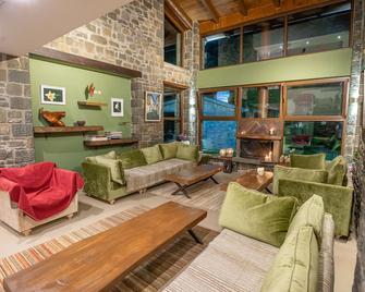 Anavasi Mountain Resort - Pramanta - Living room